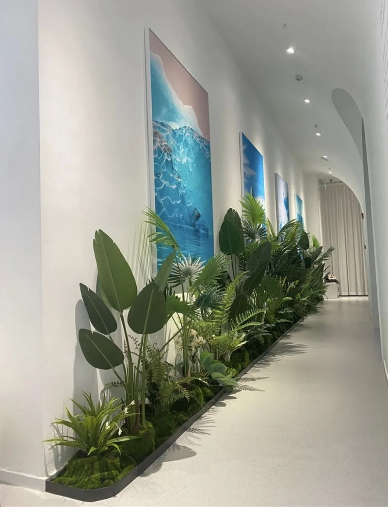 Tạo không gian mở ấn tượng với ảnh cây giả trang trí