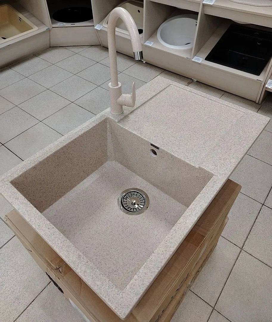 Cận cảnh vòi rửa bát Hafele cao cấp nhập khẩu