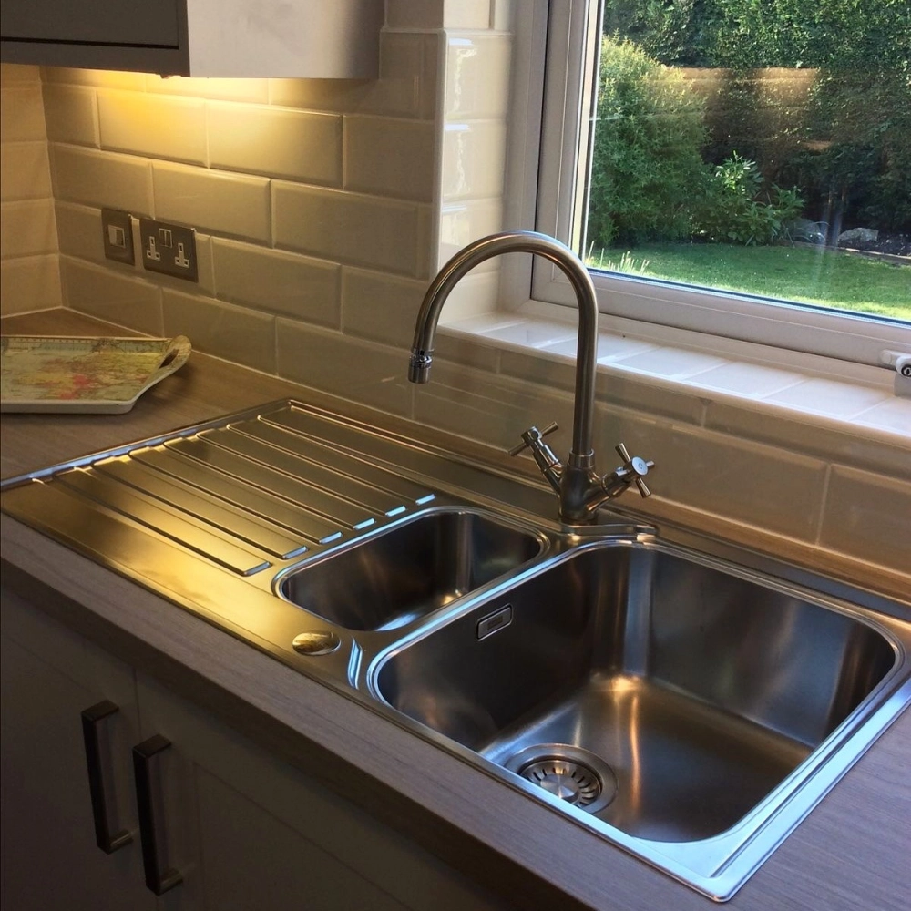 Hướng dẫn thay vòi rửa bát tại nhà đơn giản