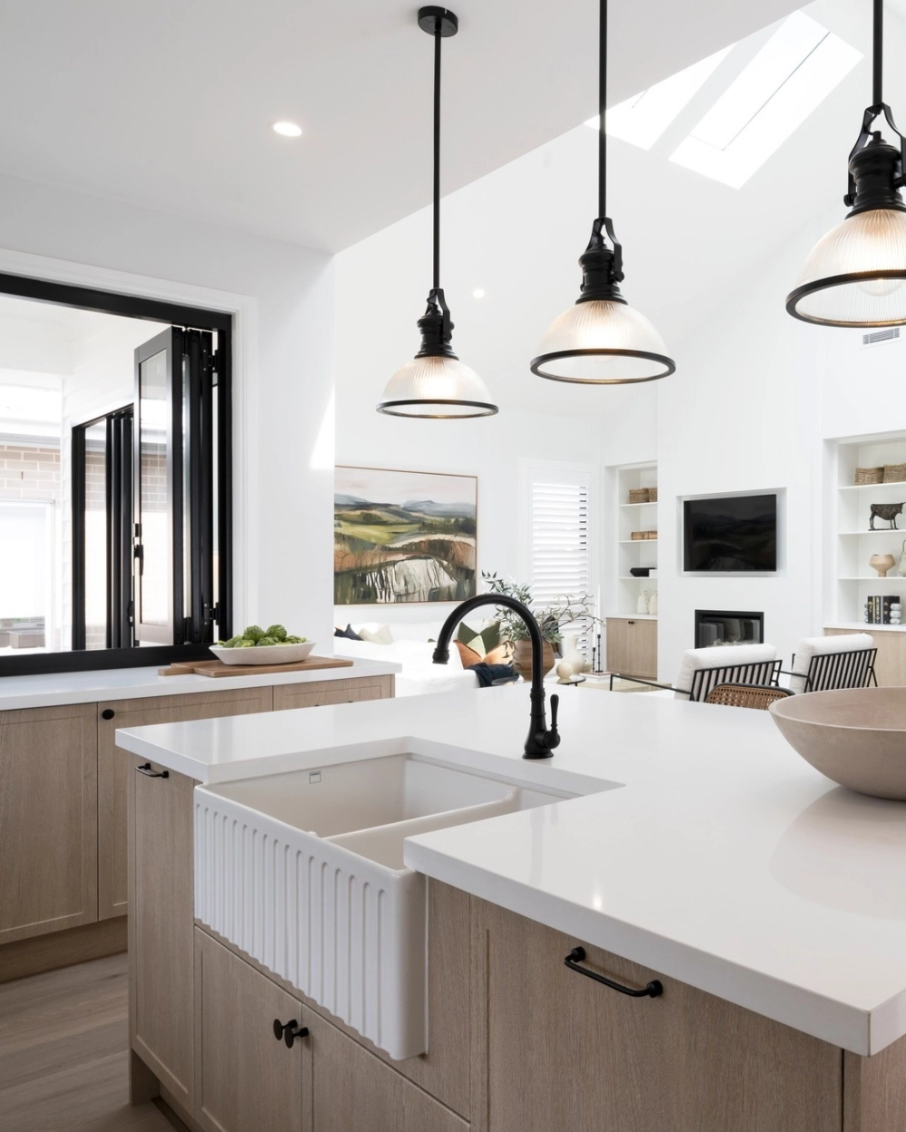 Vòi rửa bát dây rút màu vàng đồng quý phái