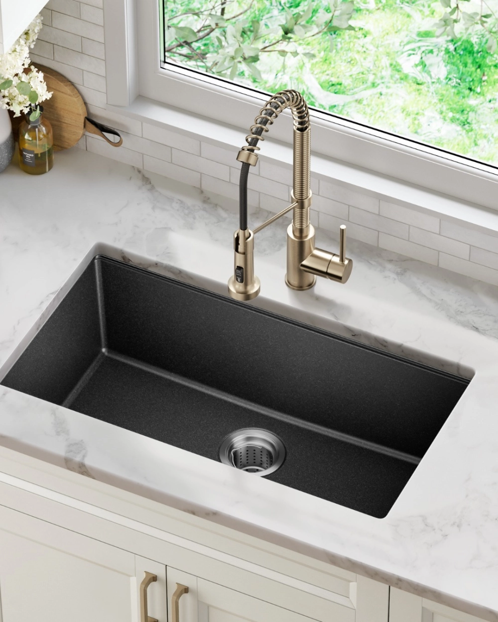 Vòi rửa bát Konox với đường nét sắc sảo