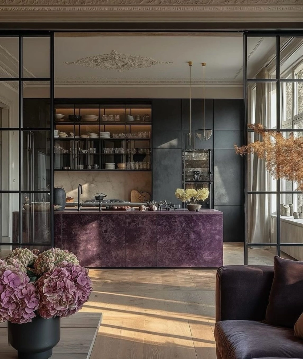 Tiện nghi với đảo bếp có bếp nấu tích hợp hiện đại