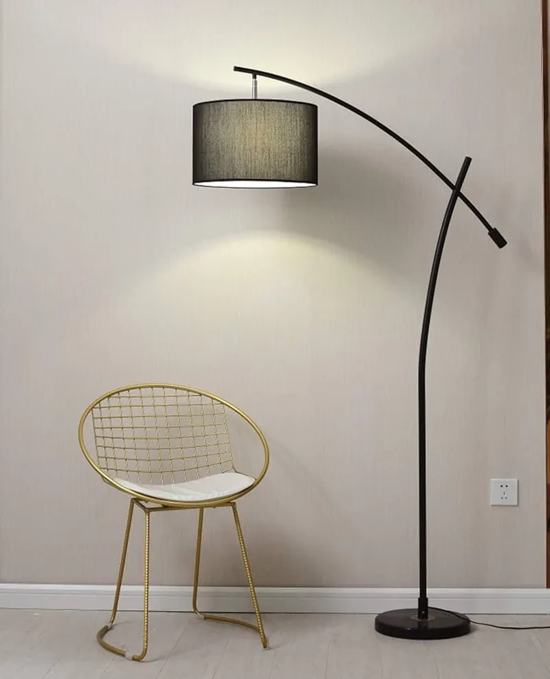 Chiêm ngưỡng ảnh đèn cây đứng phong cách tối giản tinh tế