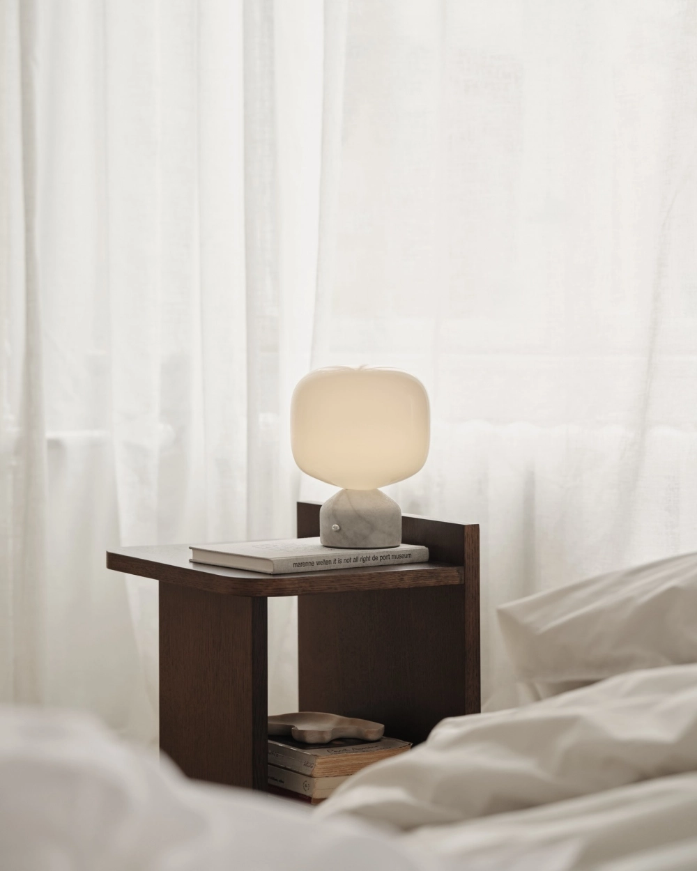 Bóng đèn ngủ tiết kiệm điện ánh sáng vàng