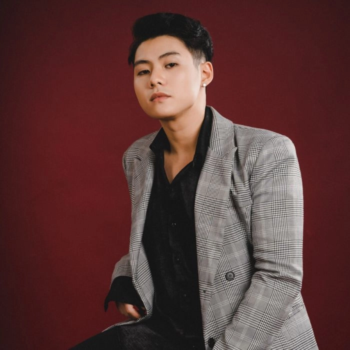 Chân dung tác giả Đỗ Khải