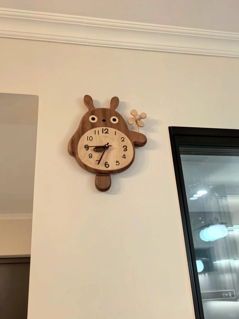 Tạo không gian ấn tượng với đồng hồ treo tường đẹp