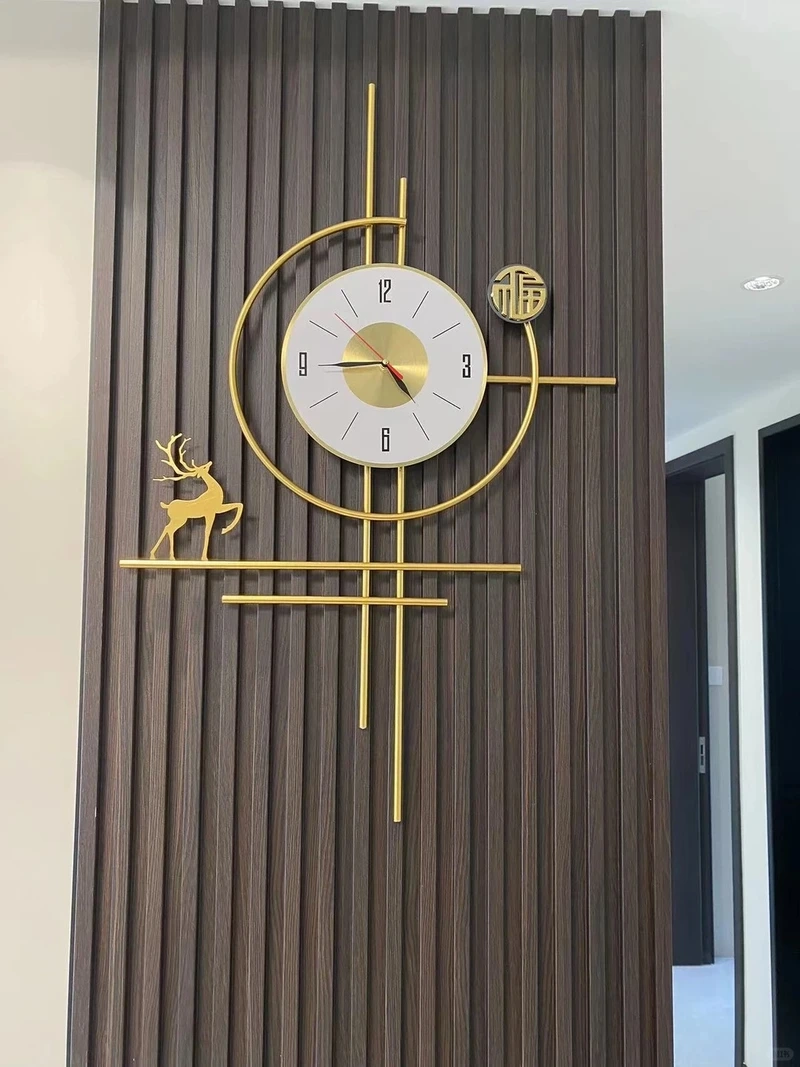 Thanh lịch và sang trọng với đồng hồ treo tường tân cổ điển