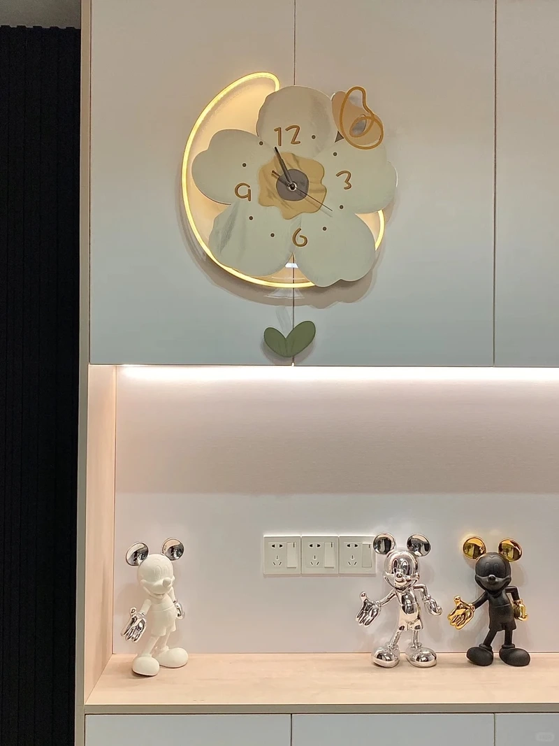 Tiện nghi và hiện đại nhờ đồng hồ treo tường chung cư