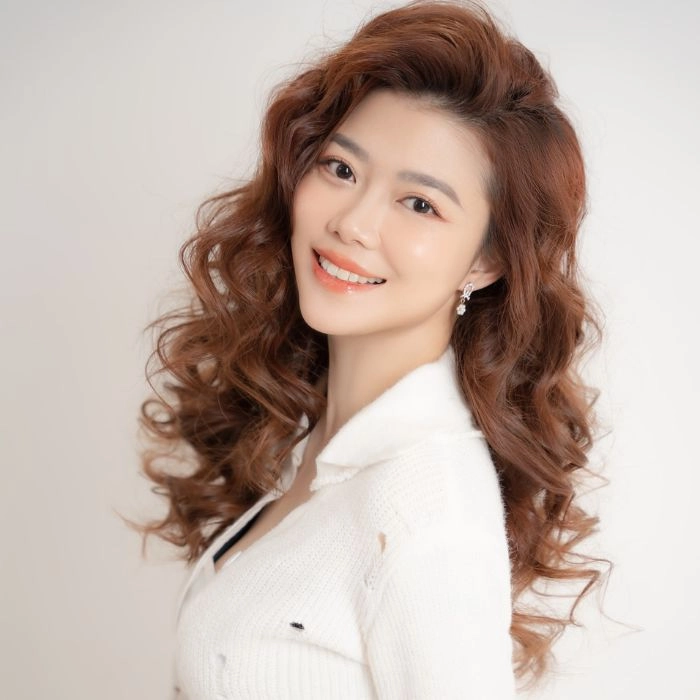 Chân dung tác giả Dương Ánh Tuyết