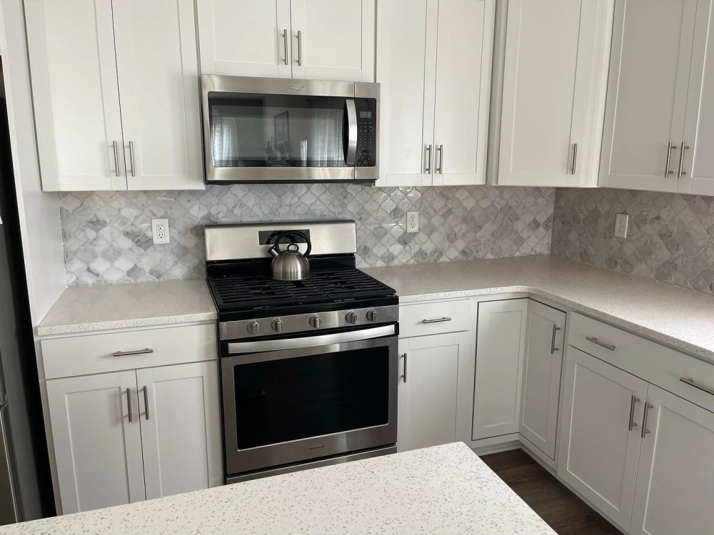 Phong cách retro với gạch terrazzo ốp bếp nhiều màu sắc