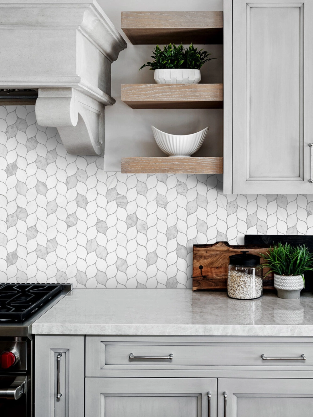 Điểm nhấn nổi bật với gạch mosaic ốp bếp màu xanh ngọc bích