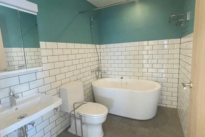 Phối màu gạch nhà vệ sinh hài hòa thẩm mỹ