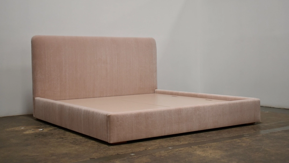 Mẫu giường bọc nỉ tân cổ điển màu hồng pastel nữ tính