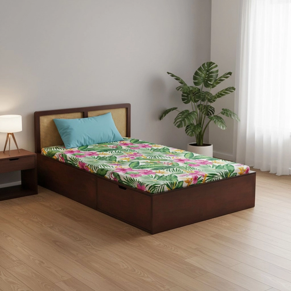 Chi tiết chạm khắc tinh xảo trên giường ngủ gỗ gõ đỏ