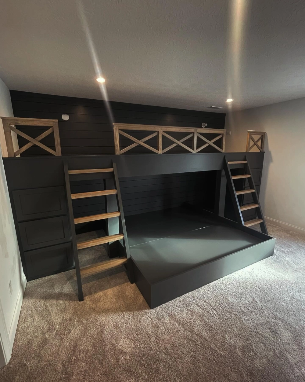 Thiết kế nội thất giường tầng màu xanh năng động