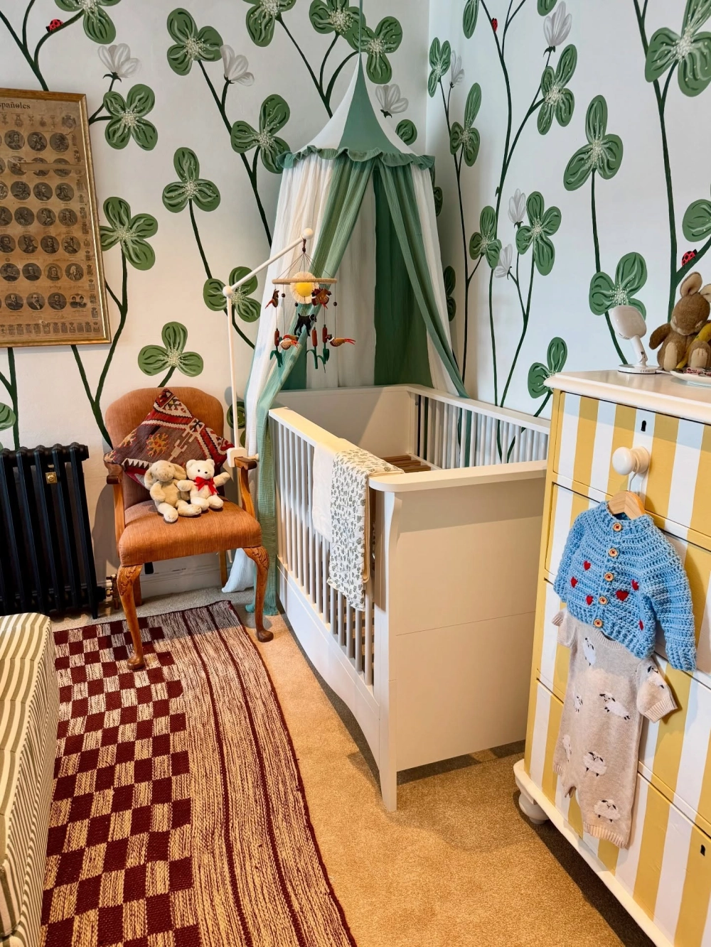 Mẫu giường tầng cho bé tích hợp ngăn kéo để đồ tiện lợi