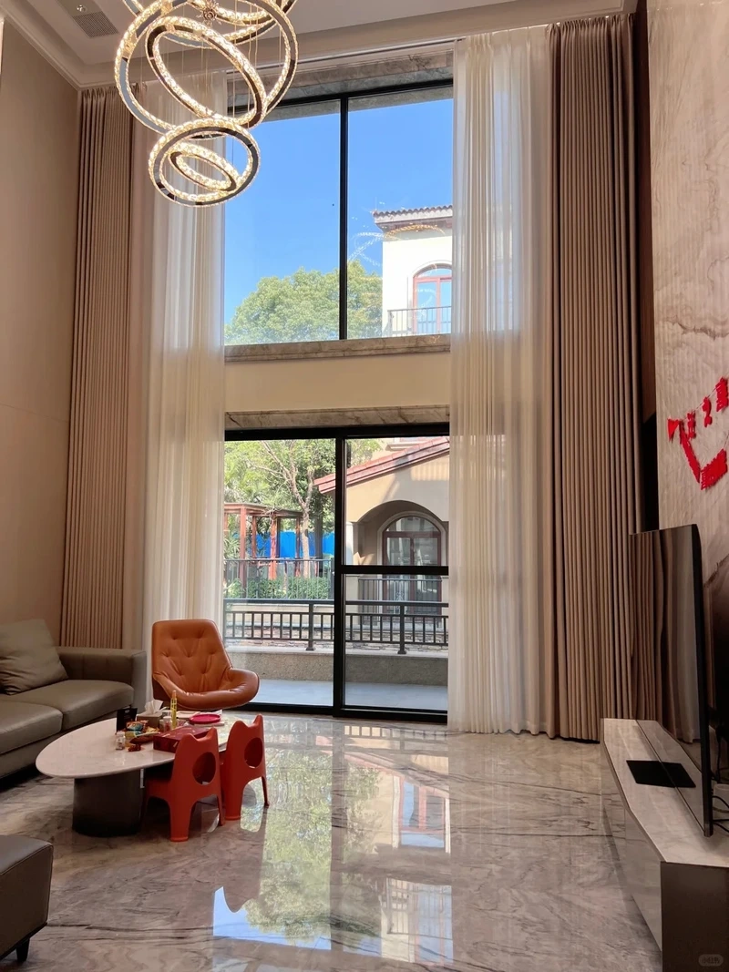 Tinh tế và quý phái với rèm cửa phòng khách biệt thự