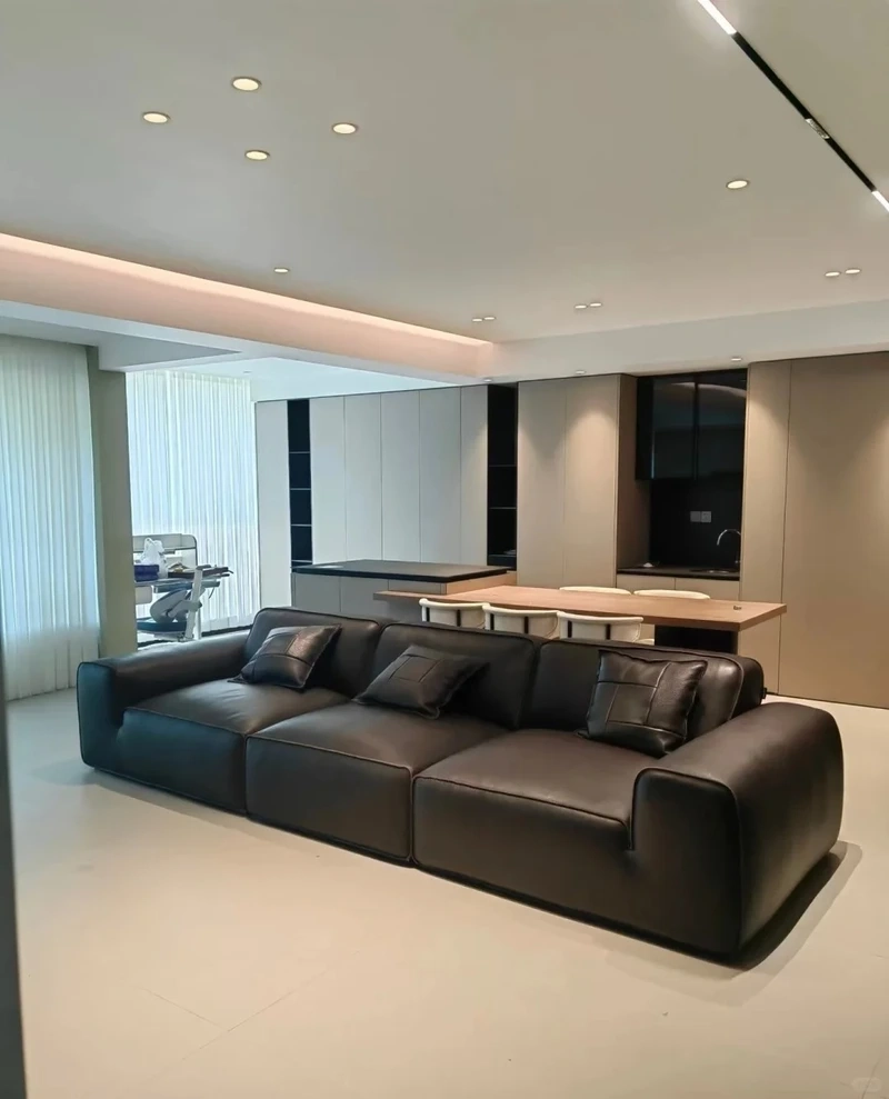 Phong cách mạnh mẽ cùng sofa da màu đen