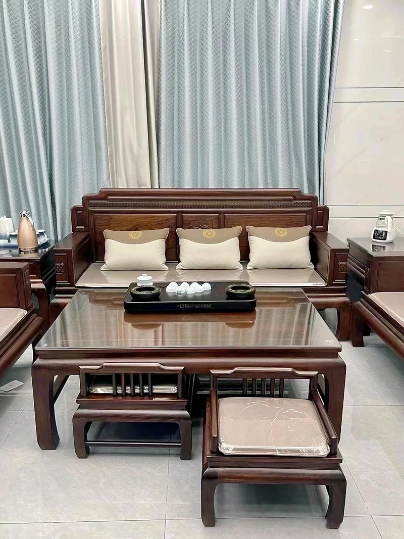 Ấm cúng và bền bỉ với sofa gỗ tự nhiên