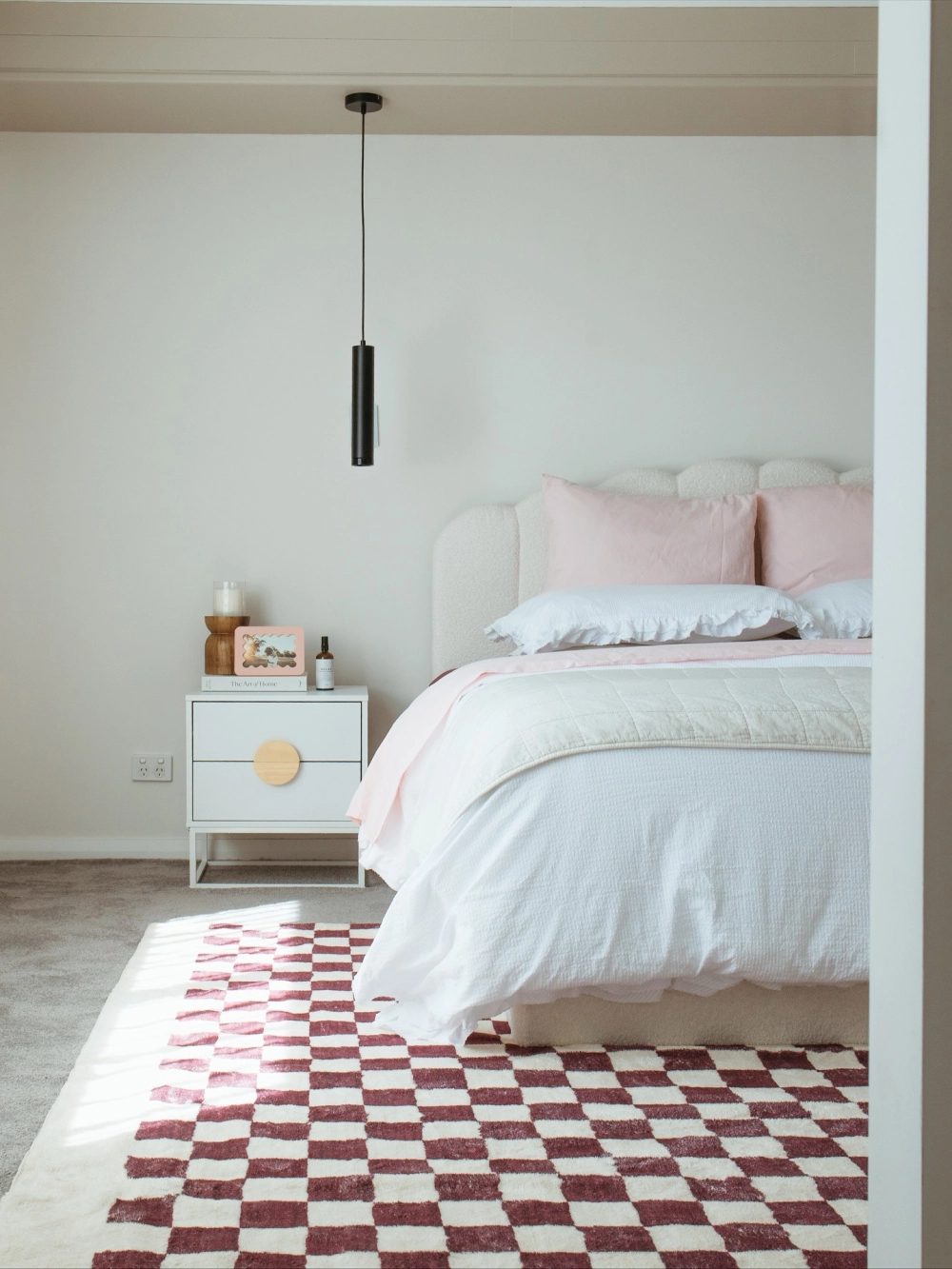 Decor góc sống ảo với thảm cói decor phòng ngủ tự nhiên