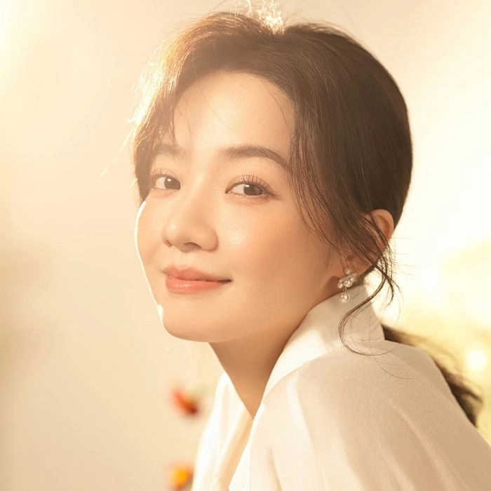 Chân dung tác giả Trần Kiều Oanh