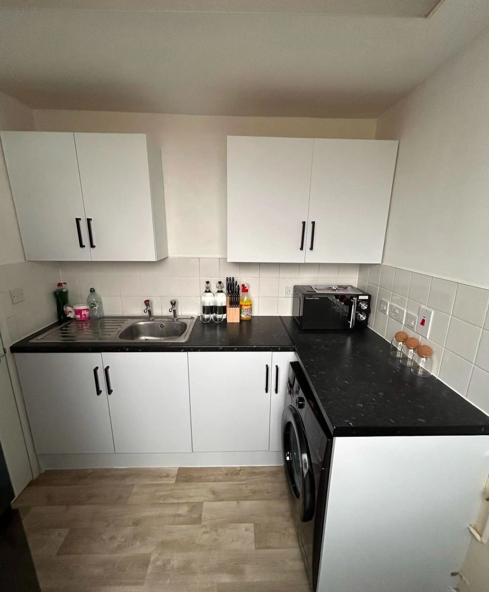 Hệ tủ bếp nhựa vincoplast chắc chắn chịu lực tốt trong quá trình sử dụng