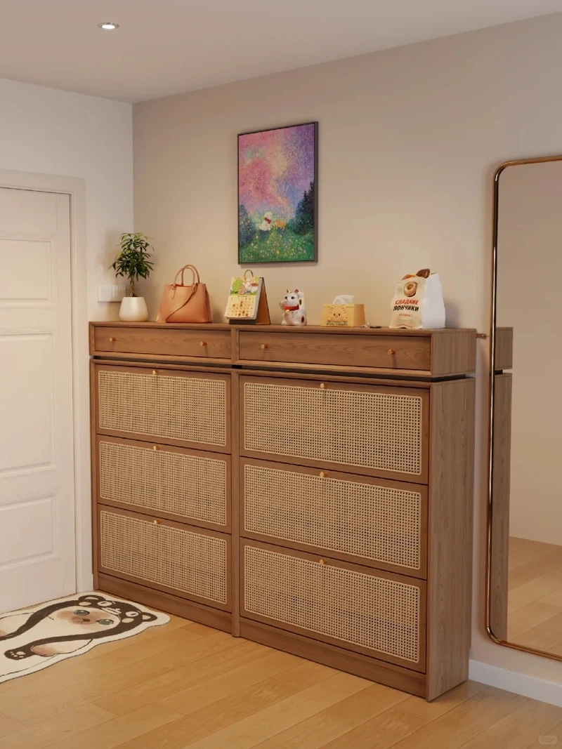 Thiết kế thông minh với tủ giày nhà phố