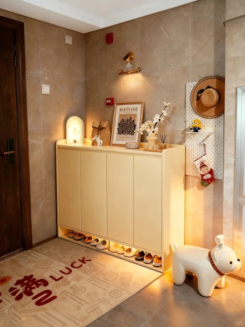 Tiết kiệm không gian nhờ tủ giày nhỏ gọn