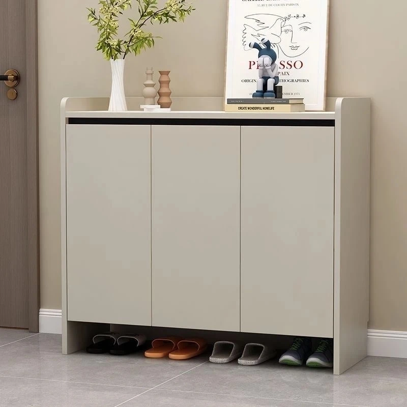 Sử dụng tiện lợi nhờ tủ giày đa năng