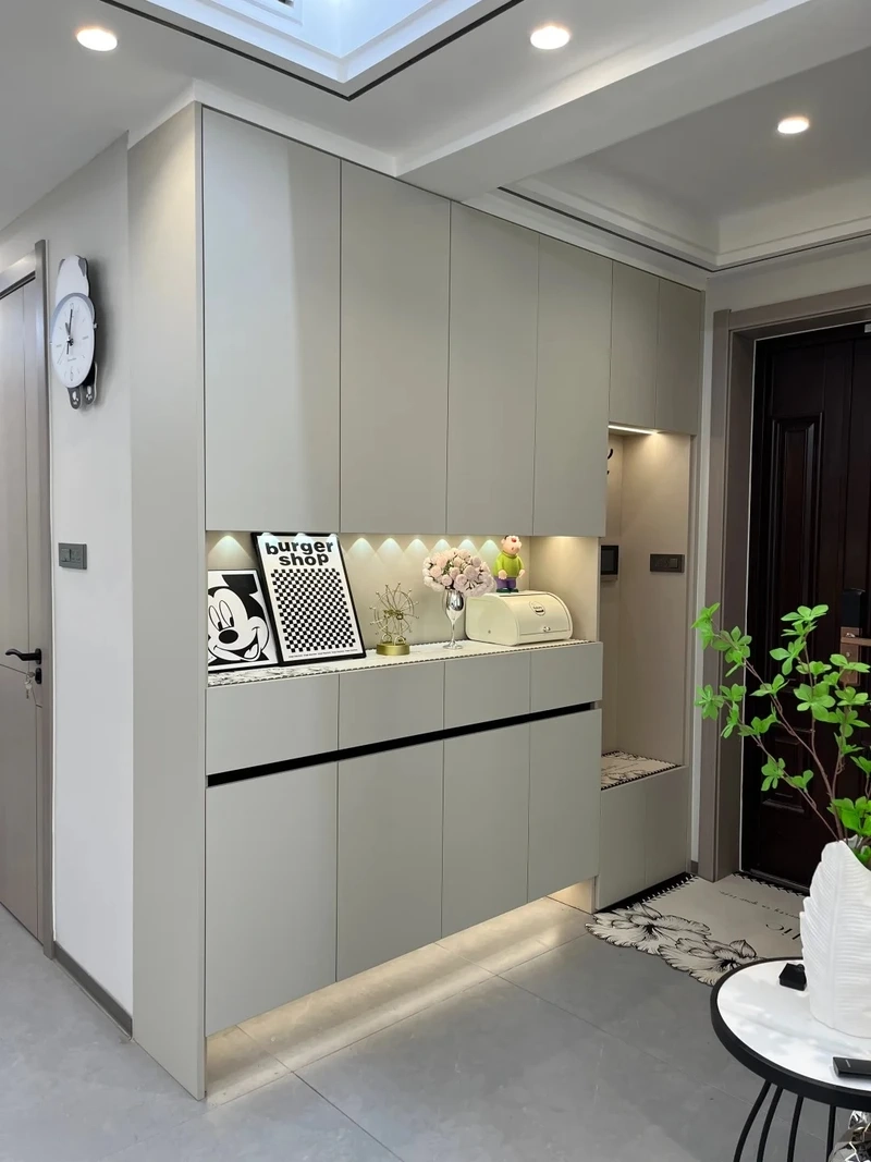 Phong cách sang trọng cùng tủ giày cao cấp