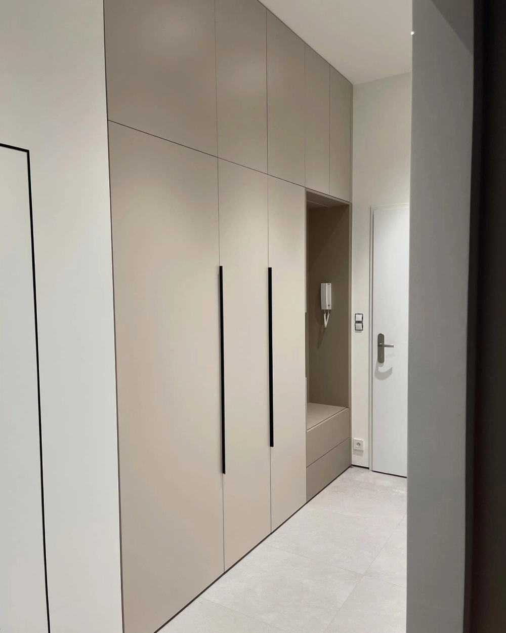 Phong cách tủ âm tường hiện đại minimalist tối giản