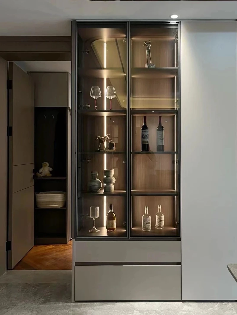 Tiện nghi tối đa cùng tủ rượu kết hợp kệ trang trí