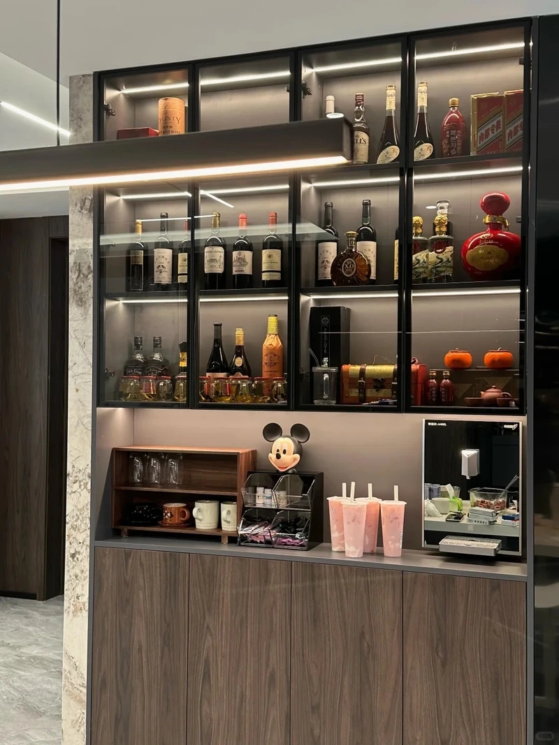 Gây ấn tượng ngay với tủ rượu trưng bày