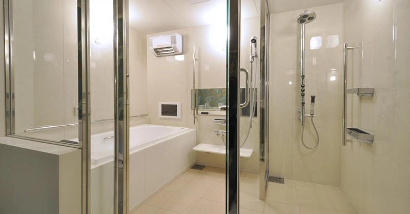 Vách tắm kính xu hướng phù hợp phong cách hiện đại