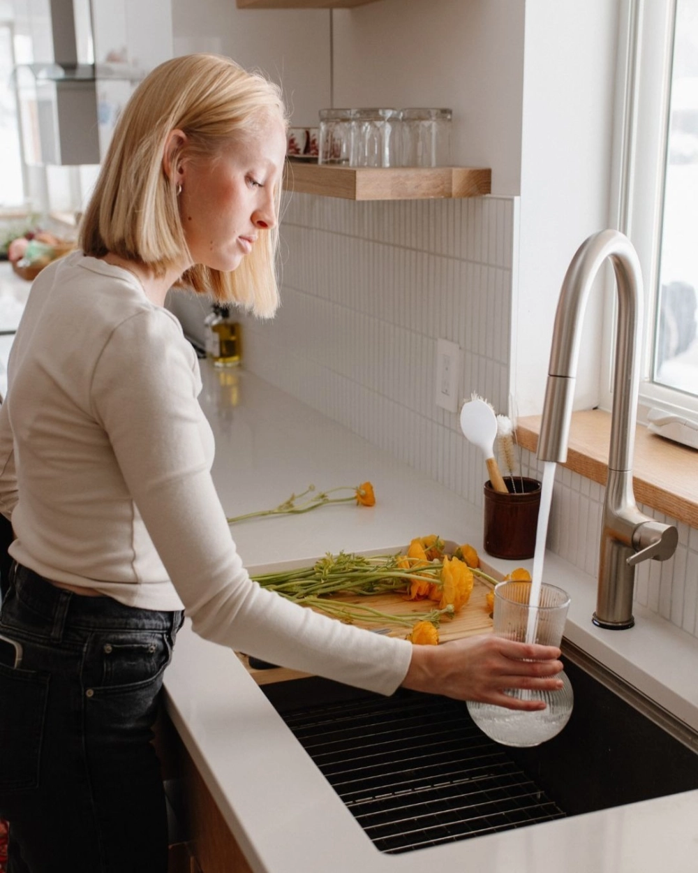 Cận cảnh vòi rửa bát Hafele cao cấp nhập khẩu