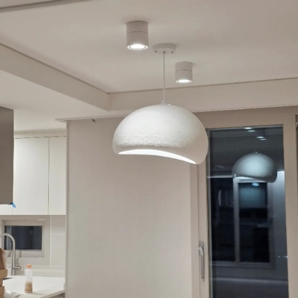 Thiết kế đèn thả nghệ thuật hình lá thanh thoát