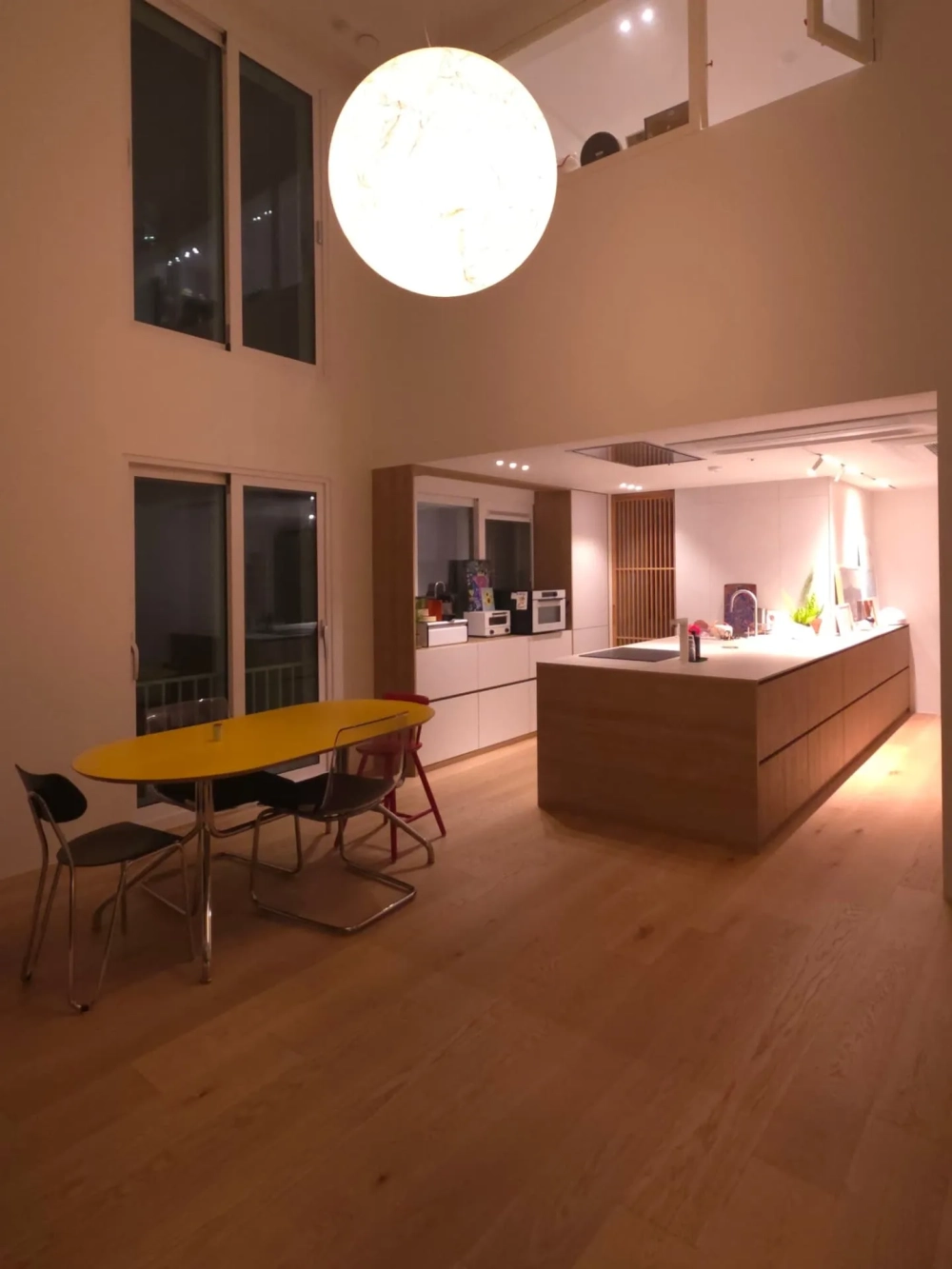 Mẫu đèn thả hình giọt nước bằng gốm sứ tinh xảo