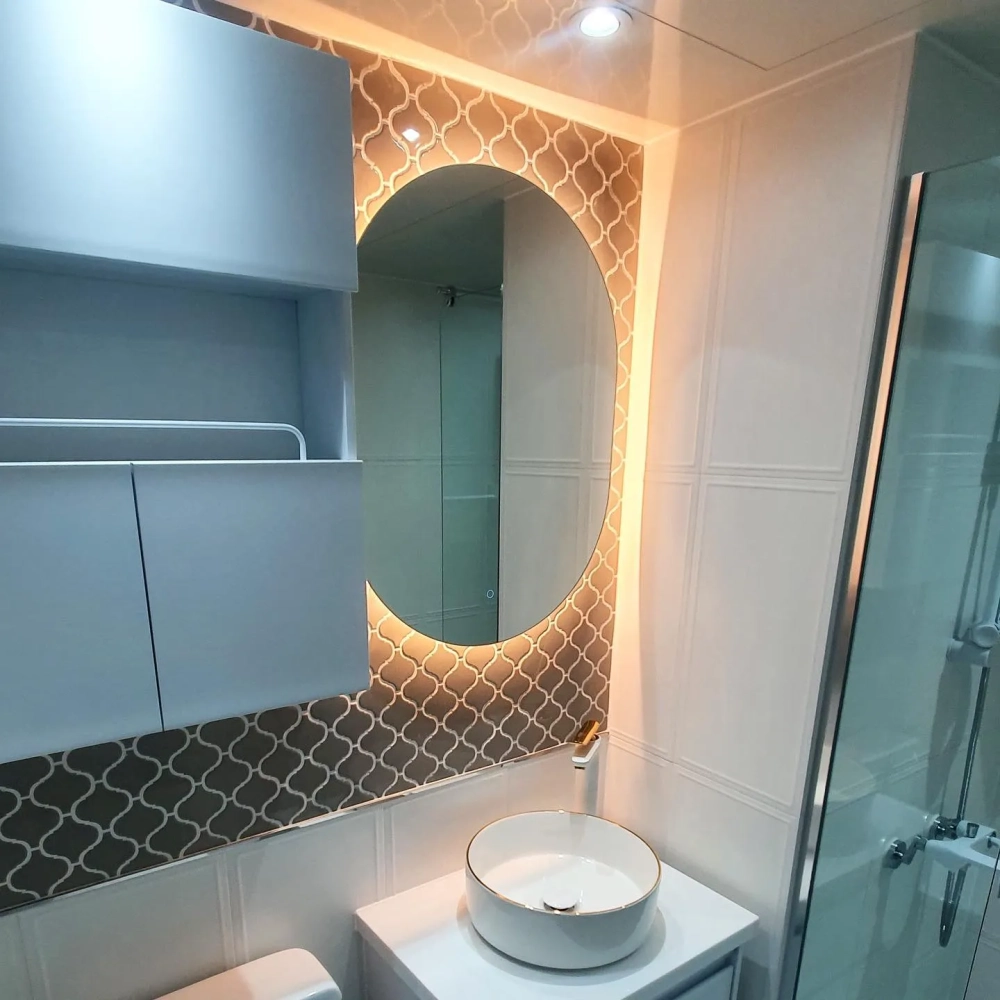 Ánh sáng trung tính giúp soi gương chân thực và sắc nét