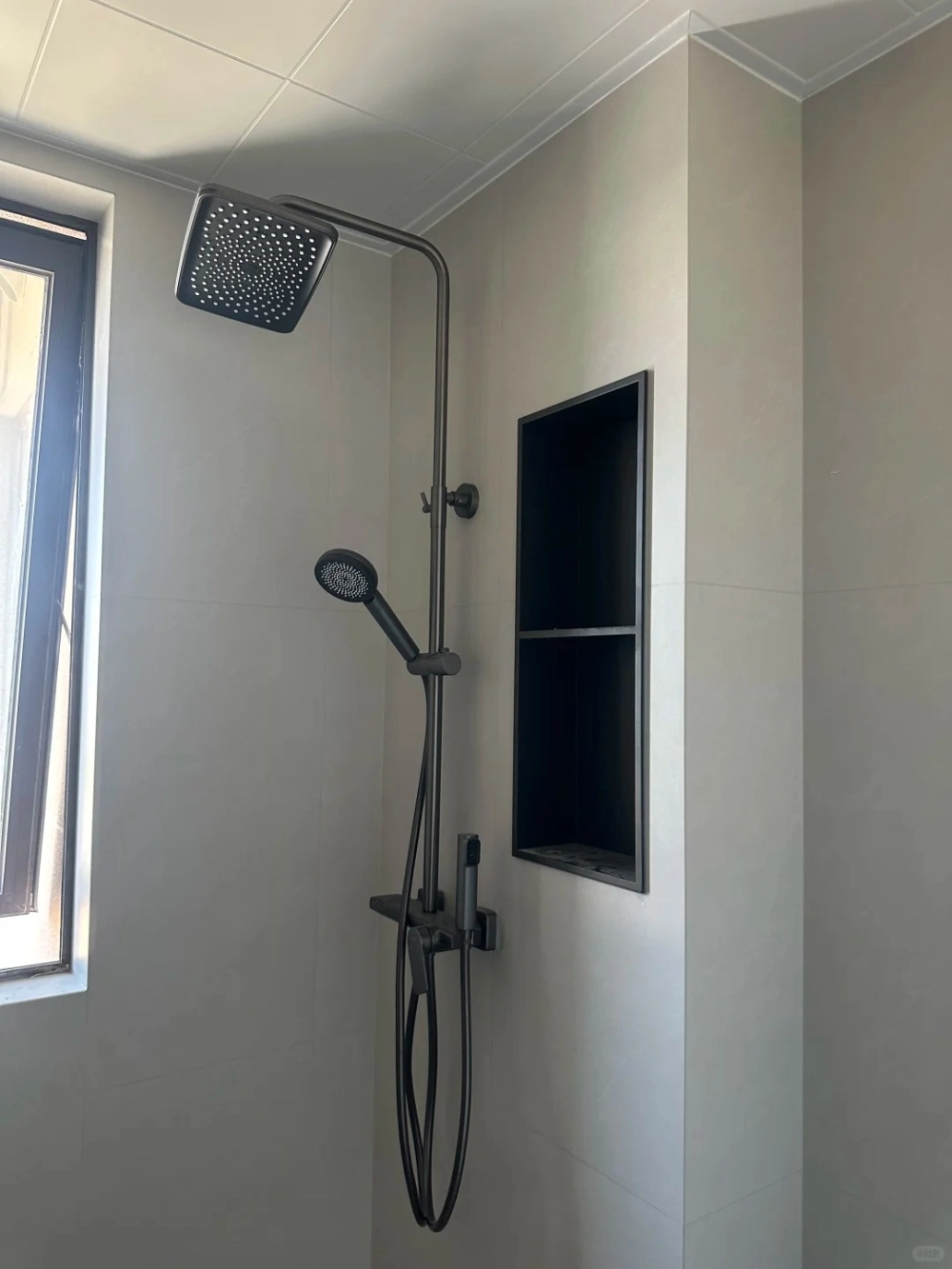 Bộ sen cây tắm inox 304 màu đen sang trọng hiện đại