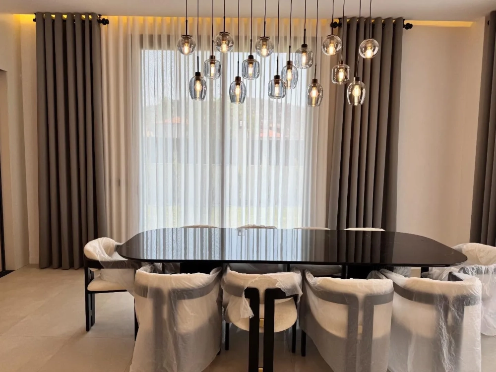 Mẫu rèm vải 2 lớp kết hợp vải voan trắng và vải thô cản nắng tốt