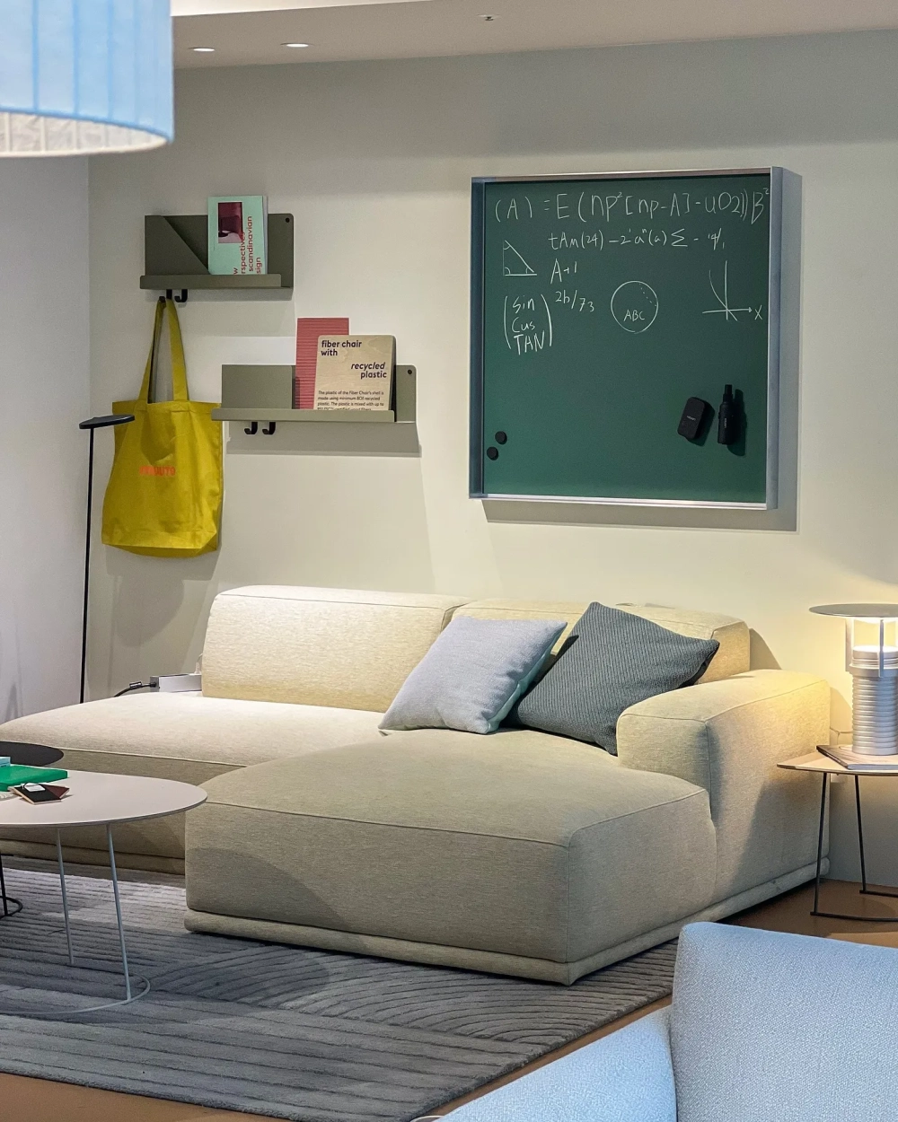 Bộ sofa góc chữ L nhỏ gọn cho căn hộ studio