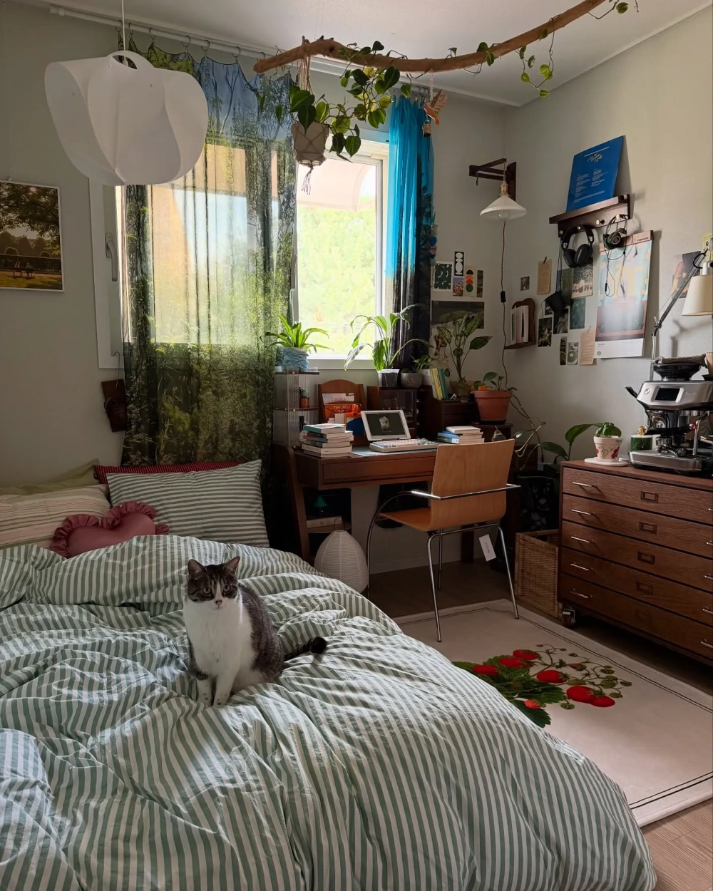 Thảm trải sàn màu be trung tính cho không gian rộng